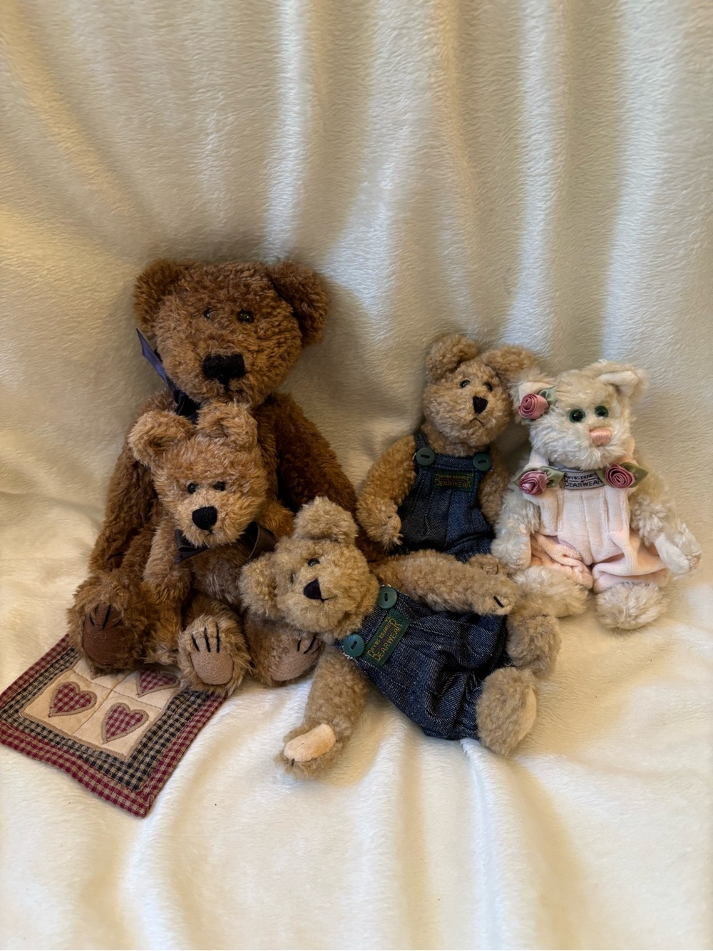 Set of 5 assorted Boyd’s Bears